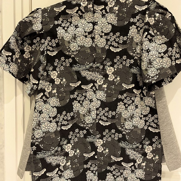 Top with Sculptural silhouette designed by Dice Kayek. Size Large but fits M - L - Picture 2 of 3